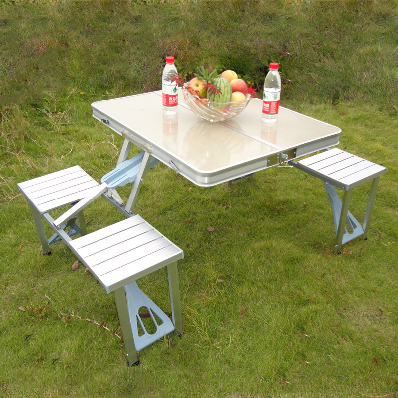 Mesa y silla plegables de una  - Outdoor Furniture One Piece reseña y precio
